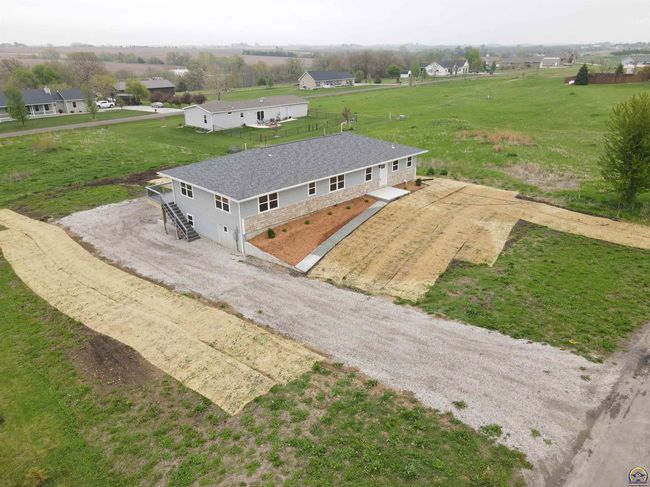 2208 Timberlane Dr, House other with 4 bedrooms, 3 bathrooms and null parking in Sabetha KS | Image 4