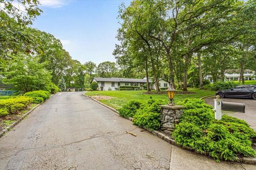 9 Midvale Ct, E Northport, NY, 11731-6332 | Card Image