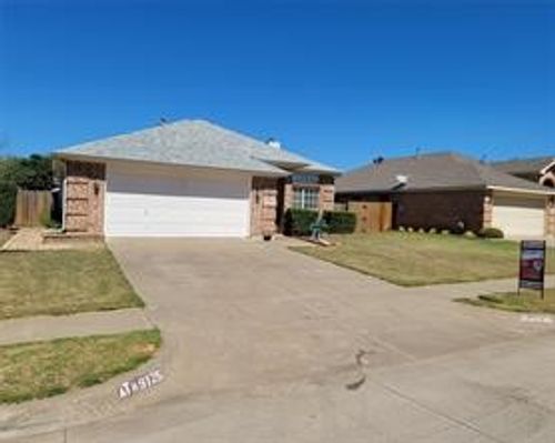 9125 Tyne Trl, Fort Worth, TX, 76118-7578 | Card Image