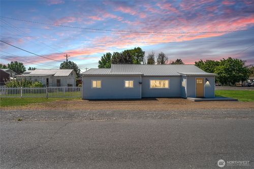 225 N 1st St, Coulee City, WA, 99115-5160 | Card Image