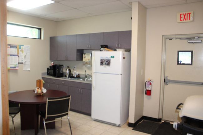 Suite 100 Kitchen Area | Image 9