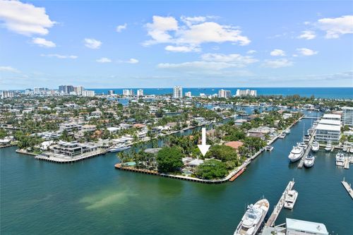 2500 Mercedes Dr, Fort Lauderdale, FL, 33316-2326 | Card Image