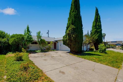 607 San Lorenzo Street, Fairfield, CA, 94533 | Card Image