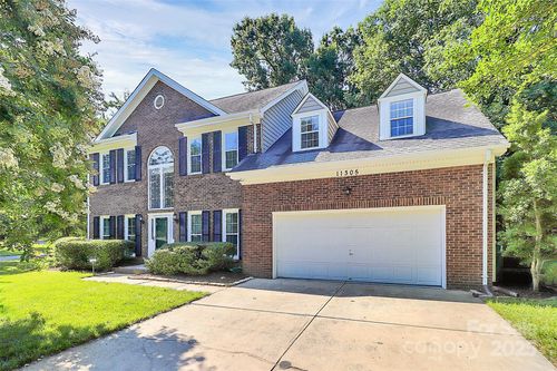 11305 Hunters Landing Dr, Charlotte, NC, 28273-8811 | Card Image