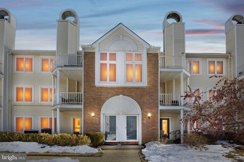 53 Pamela Ct, LEVITTOWN, PA, 19057-3611 | Card Image