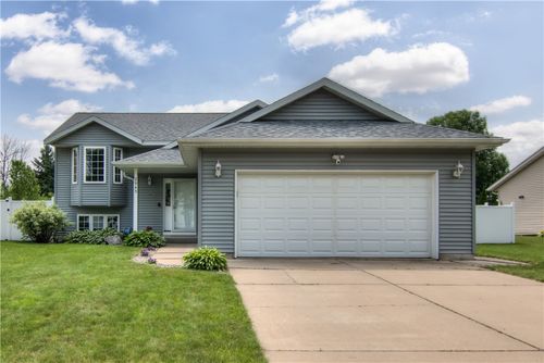 2945 Kohlhepp Rd, Eau Claire, WI, 54703-7303 | Card Image