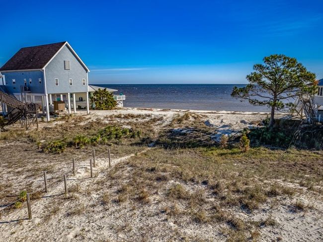 Beach access just across the street | Image 39