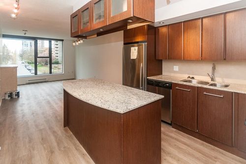 403-683 Victoria Pk W, North Vancouver, BC, V7M0A2 | Card Image