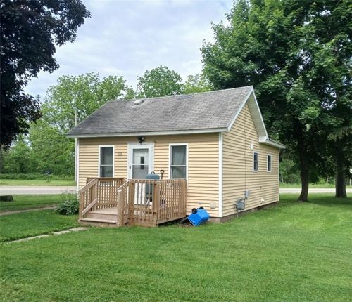 106 N Highway St, Augusta, WI, 54722-9143 | Card Image