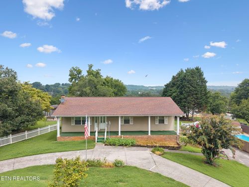 2809 Cansler Dr, Maryville, TN, 37801-8346 | Card Image
