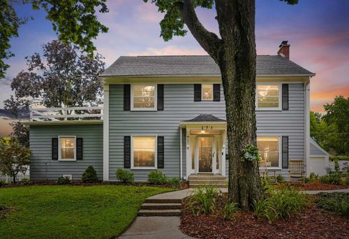 173 Graceline Blvd, Waterloo, IA, 50701-4117 | Card Image