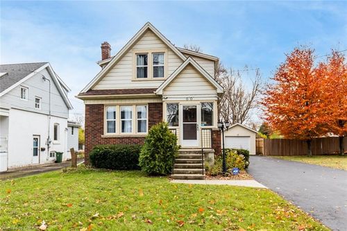60 Lake Avenue Dr, Stoney Creek, ON, L8G3N3 | Card Image