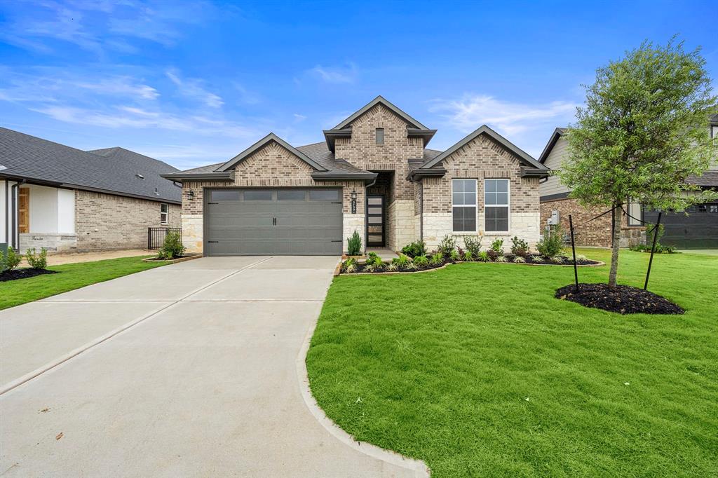 Rockwell Dr, Willis, TX 77318