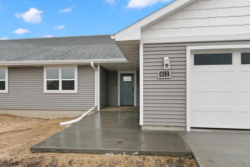 612 Roosevelt St, BARABOO, WI, 53913-2993 | Card Image