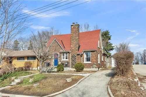 360 Luella St, Kitchener, ON, N2H2J4 | Card Image