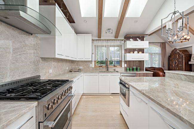 14240 W Forest Dr, House other with 3 bedrooms, 4 bathrooms and 3 parking in Lake Forest IL | Image 14