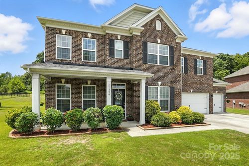 11354 Cedarvale Farm Pkwy, Midland, NC, 28107-9317 | Card Image