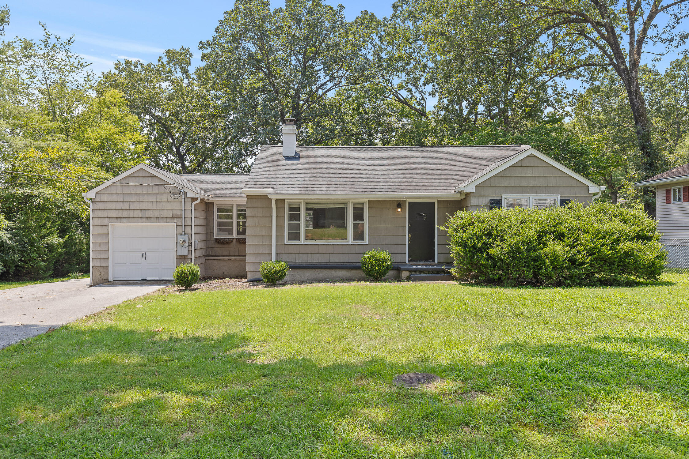 Munro Rd, Chattanooga, TN 37415