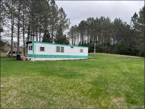 1329 Lake Station Ave, Harrison, MI, 48625-9769 | Card Image