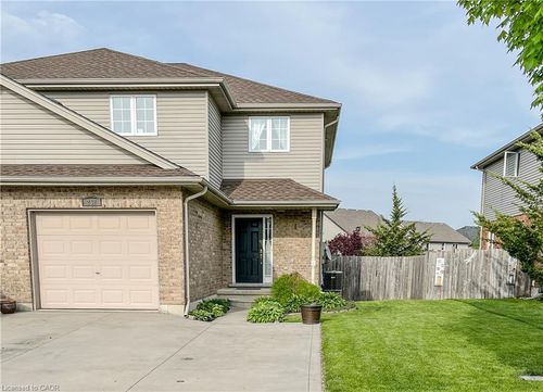 {{alt}} | Card Image