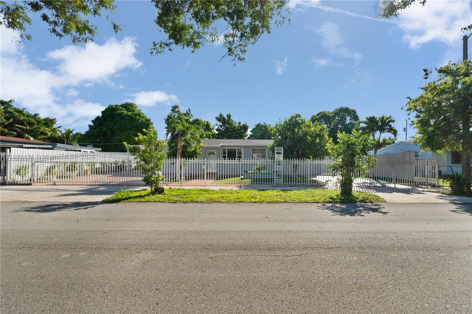 44th Ct, Miami Gardens, FL 33055
