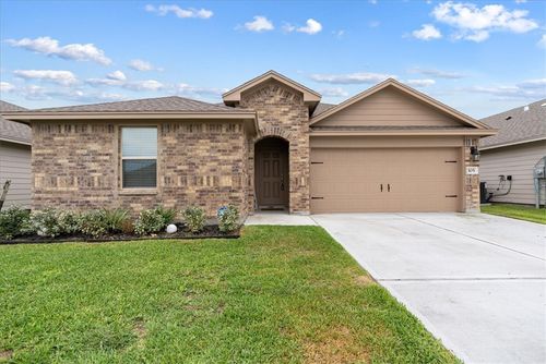 105 Silas St, Sinton, TX, 78387-1402 | Card Image