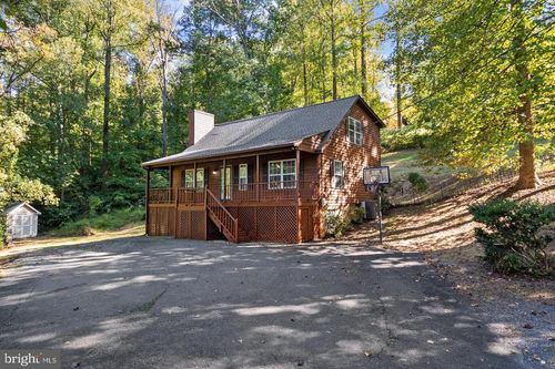 662 Northern Spy Dr, LINDEN, VA, 22642-6143 | Card Image