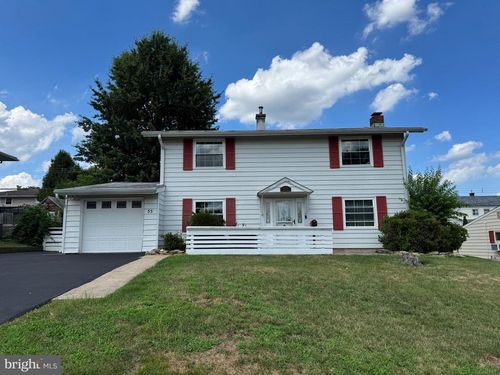 55 Tweed Rd, LEVITTOWN, PA, 19056-1521 | Card Image