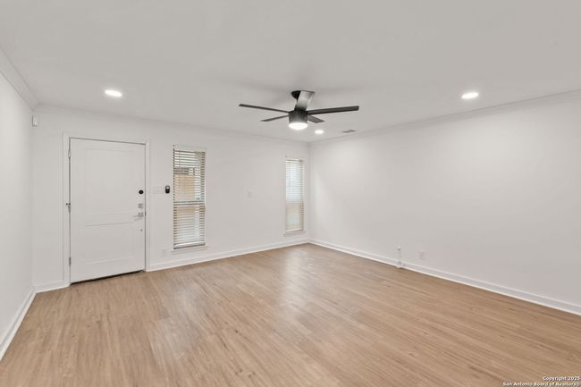 APT-101 - 2718 Old Field Dr, Townhouse with 2 bedrooms, 3 bathrooms and null parking in San Antonio TX | Image 5