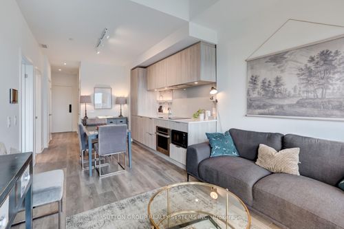 807-28 Ann St, Mississauga, ON, L5G3G1 | Card Image