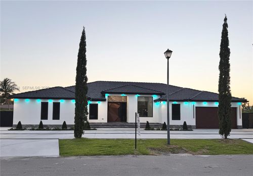 19880 Sw 134th Ave, Miami, FL, 33177-4108 | Card Image