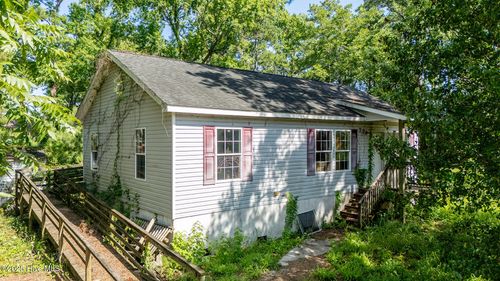 1657 S River Road, Beaufort, NC, 28516 | Card Image