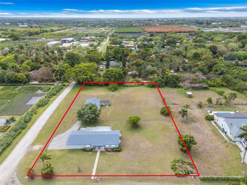 19200 Sw 218th St, Miami, FL, 33170-1215 | Card Image