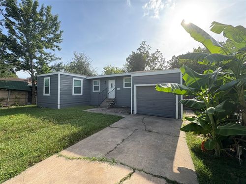710 Charles St, Pasadena, TX, 77506-3402 | Card Image