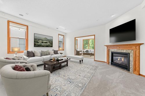 682 Bibeau Ct, Vadnais Heights, MN, 55127-2609 | Card Image