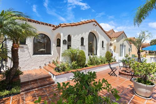 157 Pomona Ave, Long Beach, CA, 90803-3430 | Card Image