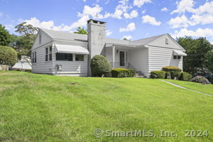 Linksview Pl, Stratford, CT 06614