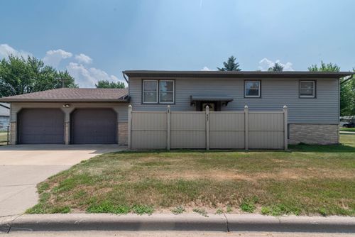 407 5th Ave Sw, Little Falls, MN, 56345-1722 | Card Image