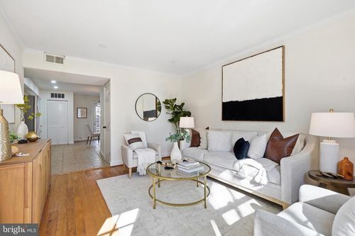 415 17th St Se, WASHINGTON, DC, 20003-2402 | Card Image