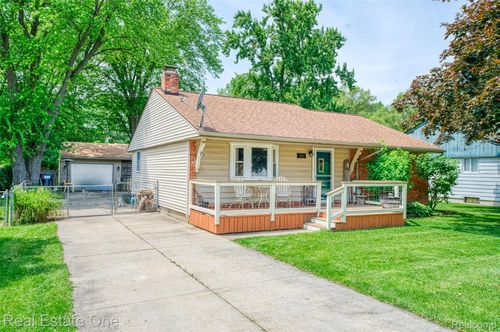 5320 Leland St, Brighton, MI, 48116-1913 | Card Image