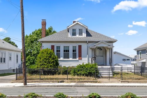 334 Sea St, Quincy, MA, 02169-2532 | Card Image