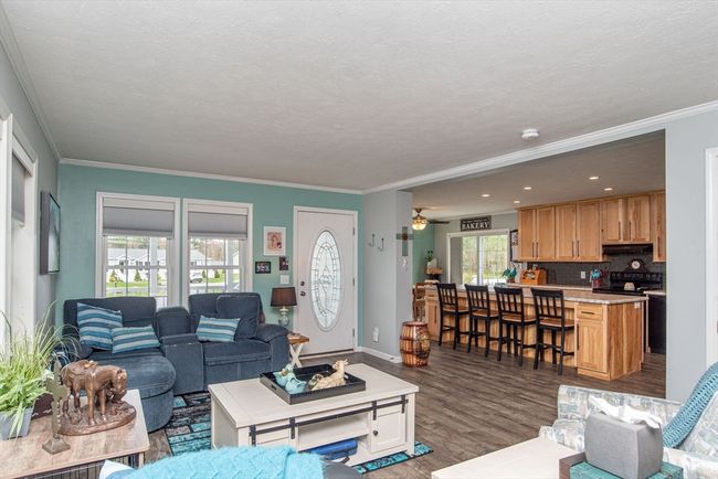 148 Linsay Dr, House other with 3 bedrooms, 2 bathrooms and 2 parking in Raynham MA | Image 6