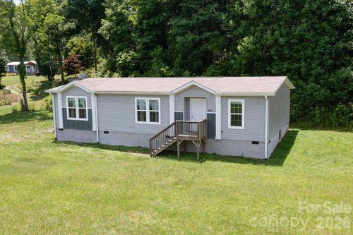1060 Pickens Hwy, Rosman, NC, 28772-9675 | Card Image