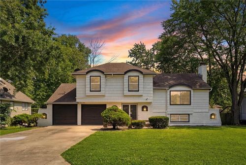 6901 E 127th Ter, Grandview, MO, 64030-2011 | Card Image
