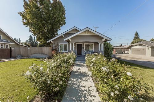 2233 14th Ave, Kingsburg, CA, 93631-1604 | Card Image