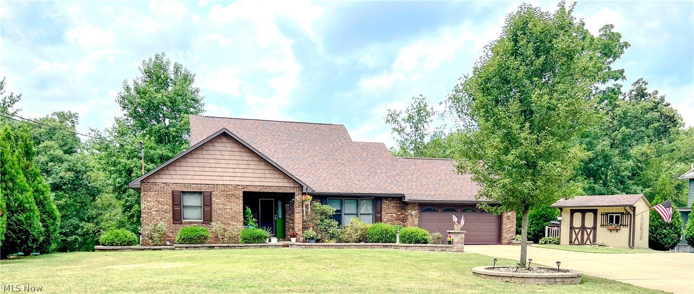 Glendale Rd, Marietta, OH 45750
