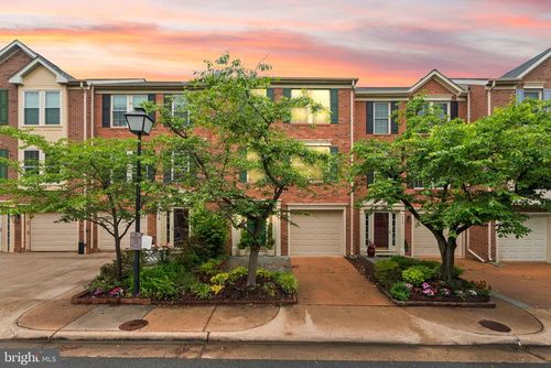 917 Rolfe Pl, Alexandria, VA, 22314-1383 | Card Image