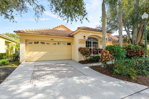 2100 Bonisle Cir, Riviera Beach, FL, 33418-6505 | Card Image