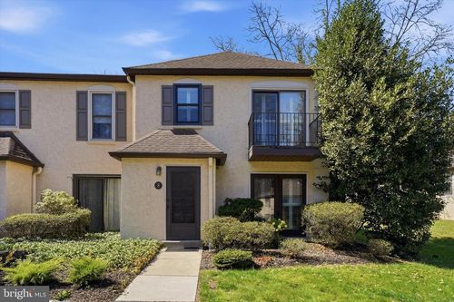 8 Summit Dr, Bryn Mawr, PA, 19010-2217 | Card Image