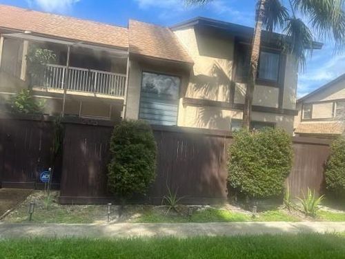 2051 Bayberry Dr, Pembroke Pines, FL, 33024-3029 | Card Image